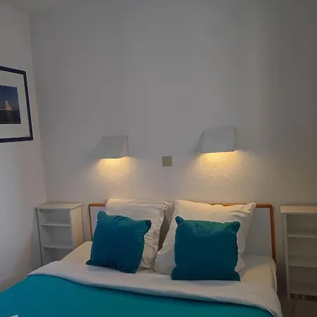 Palme D'azur Yourhosthelper * 칸느